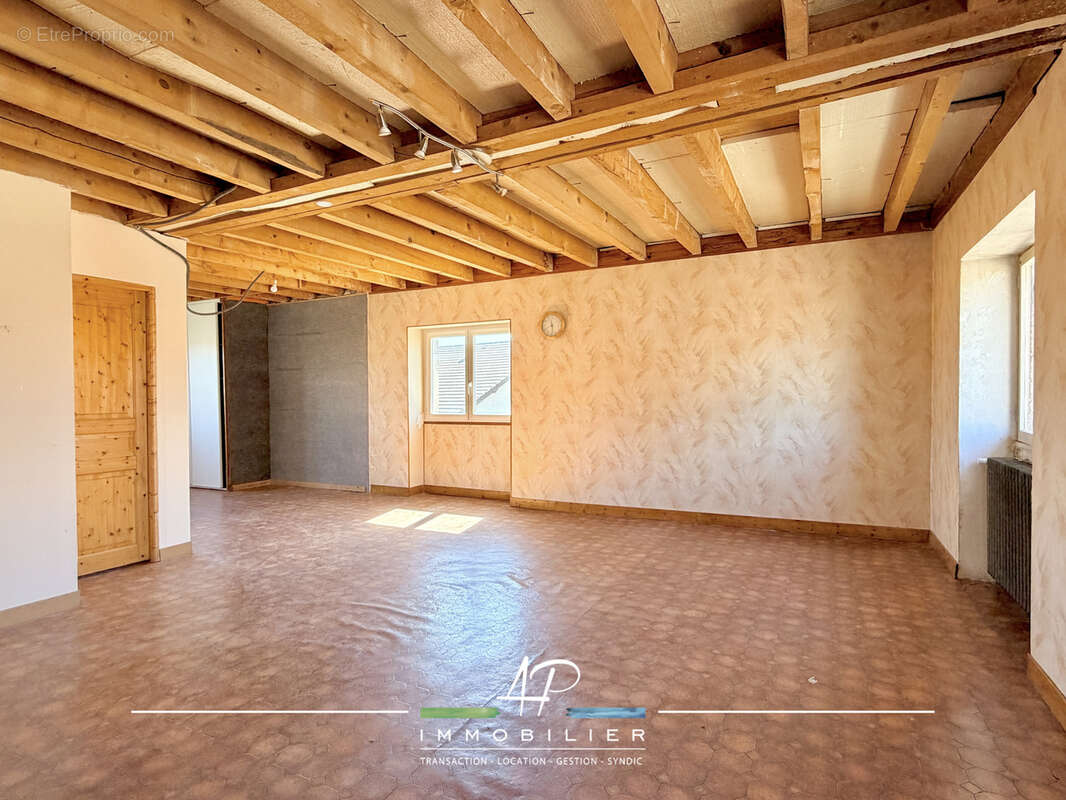 Maison à RUFFEY-LES-ECHIREY