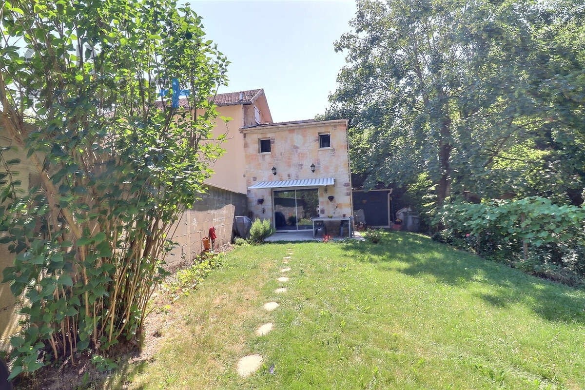 Maison à COULOMMIERS