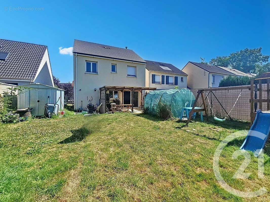 Maison à CHAUMES-EN-BRIE