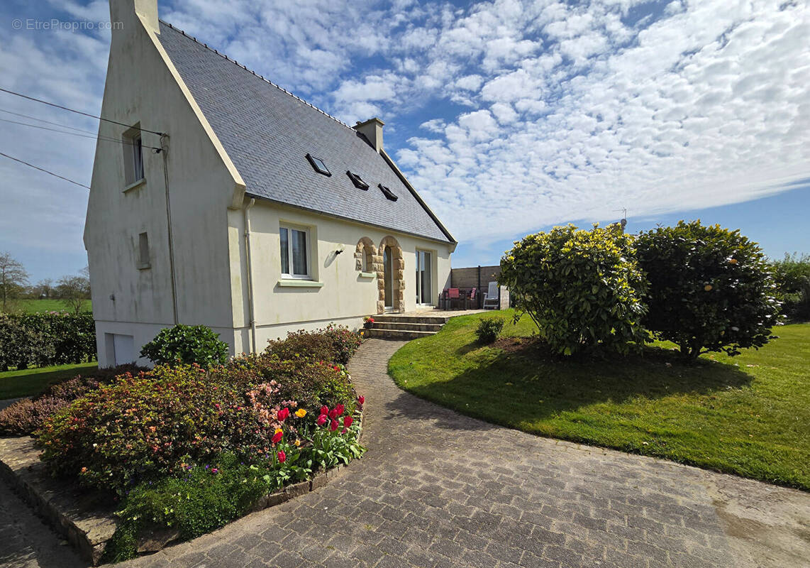 Maison à SAINT-RENAN