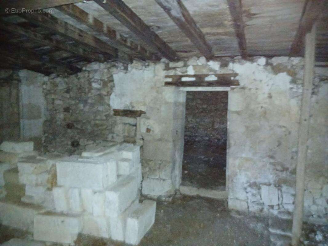 Maison à SAINT-JEAN-DE-BLAIGNAC