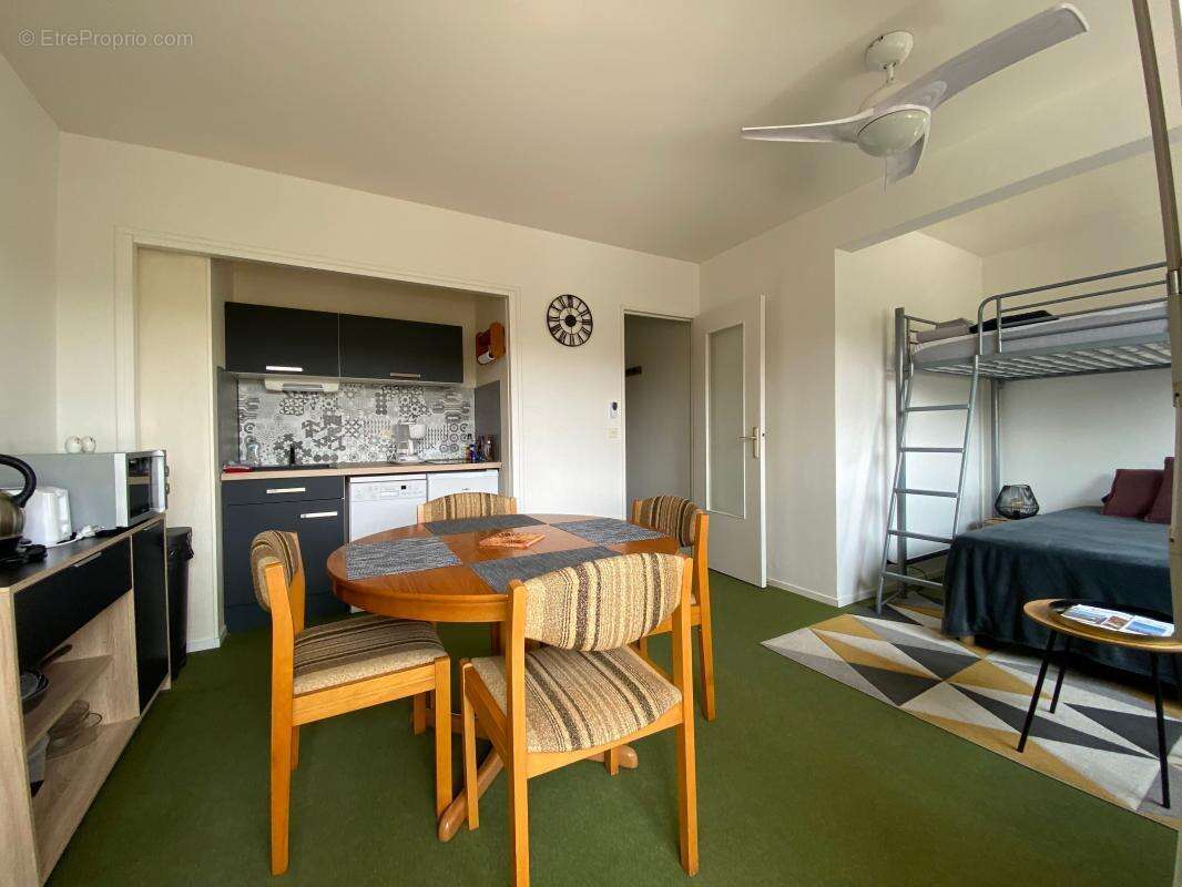 Appartement à LES MATHES