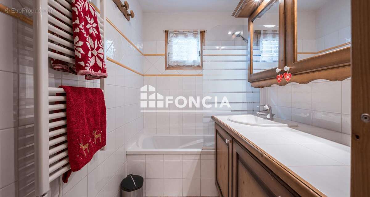 Appartement à CREST-VOLAND