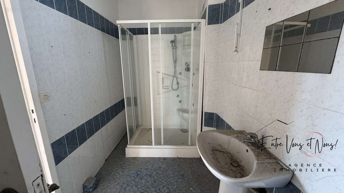 SALLE D'EAU APPT B - Appartement à LANGON