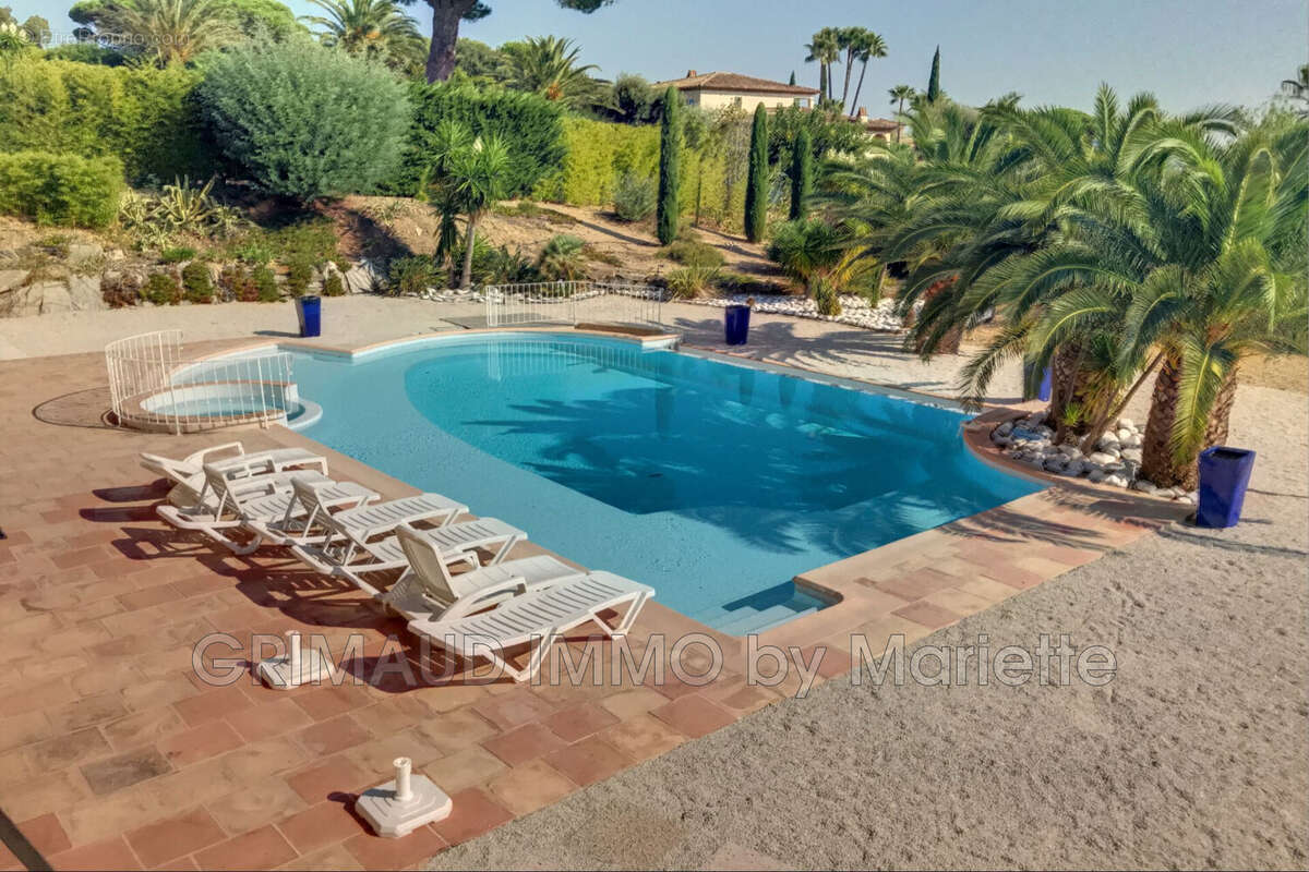 Maison 274 m² à Grimaud  - photo 3