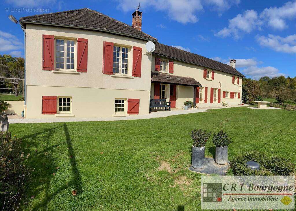 Maison à MOULINS-SUR-OUANNE