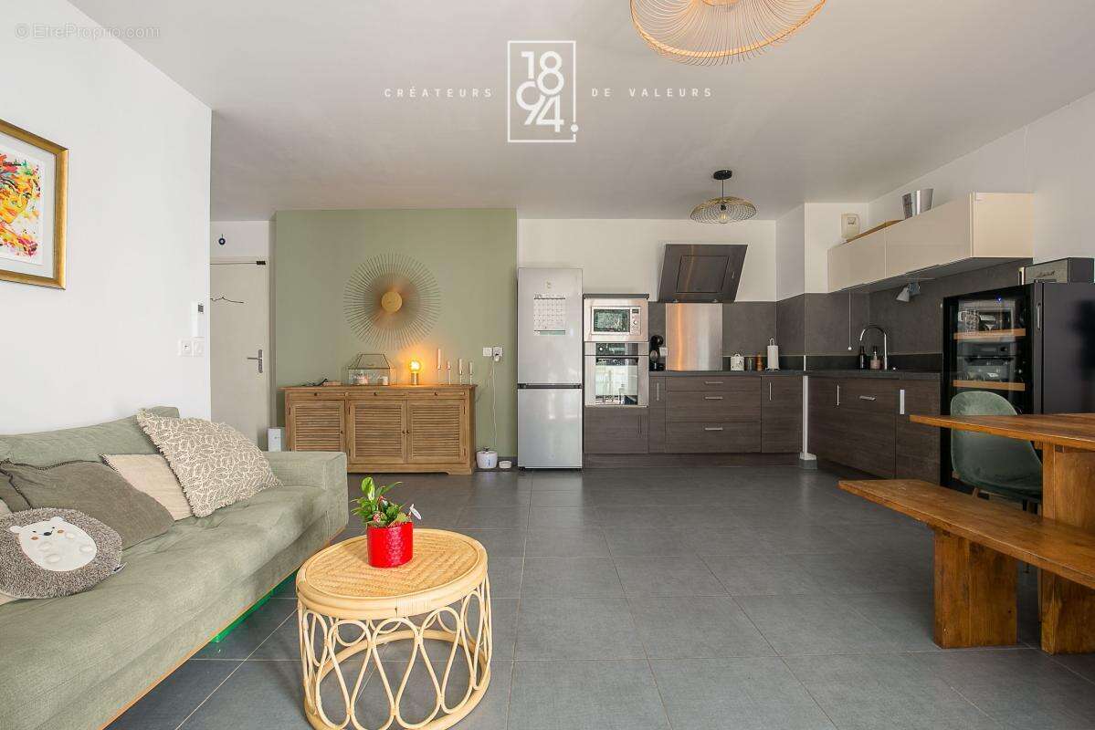 A vendre appartement T3 moderne avec terrasse ET PARKING DOUBLE EN SOUS SOL - photo 4