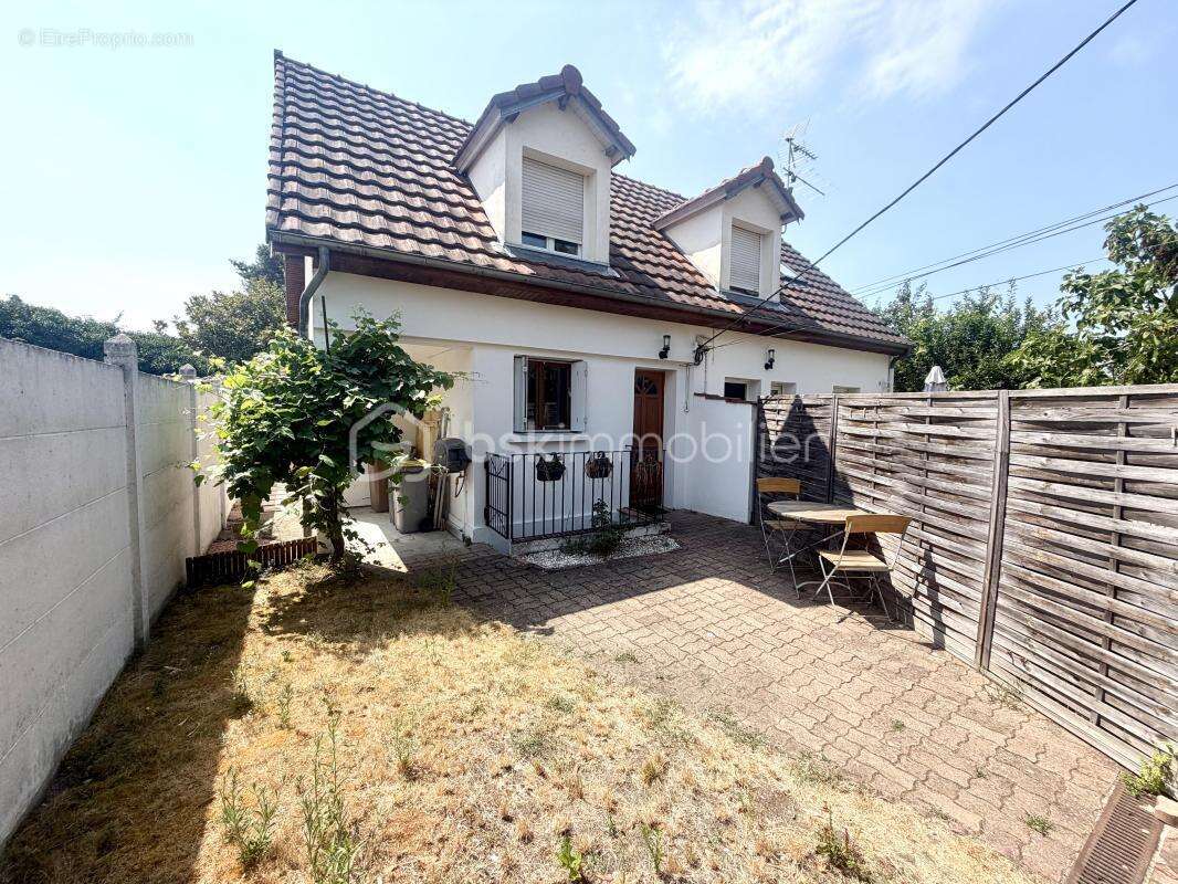 Maison divisée 110m2 – Lot arrière – T4 + T2 en duplex avec dépendance - photo 2
