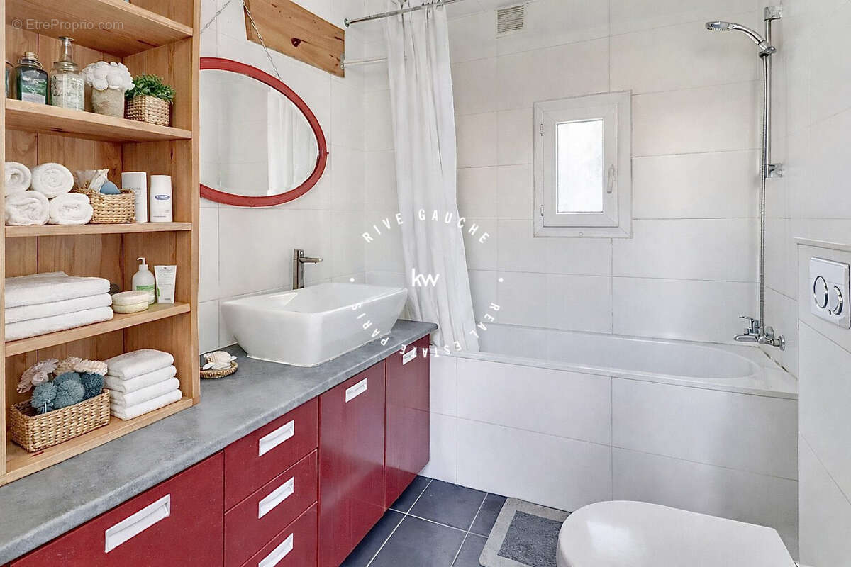 Salle de bain WC - Appartement à MALAKOFF