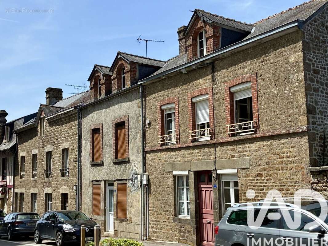 Maison 79 m² à Lassay-Les-Chateaux  - photo 2
