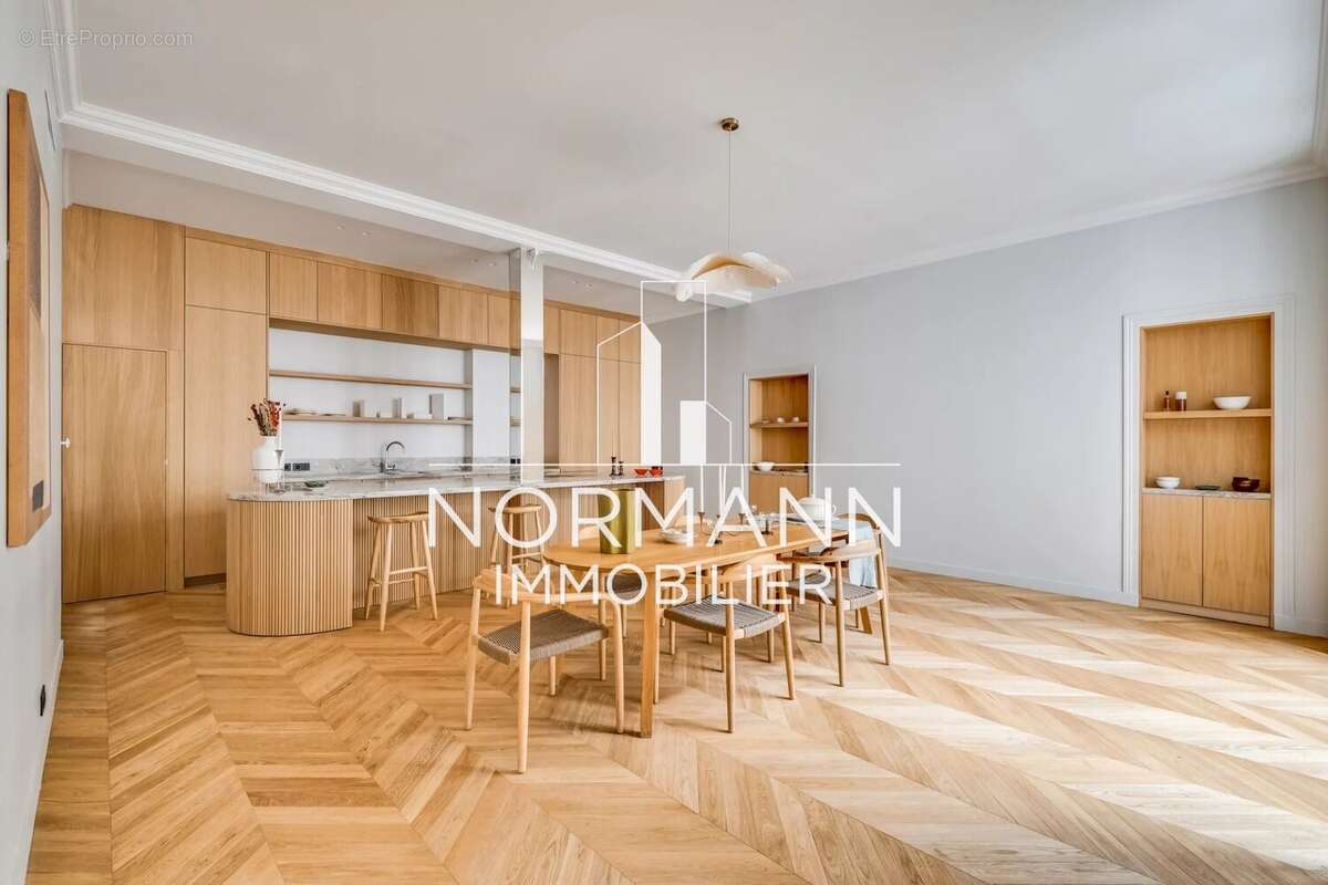 Appartement à PARIS-9E