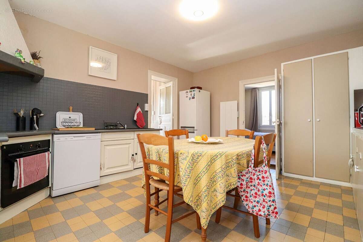 Appartement à PLOMBIERES-LES-DIJON