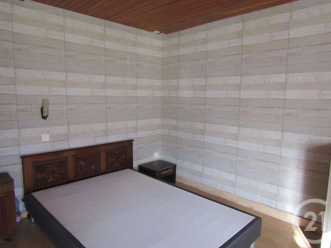 Maison à CHEF-BOUTONNE