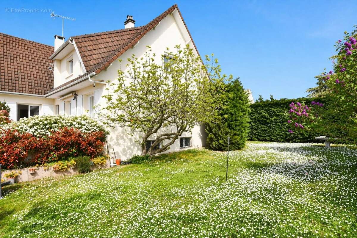 Maison à CROISSY-SUR-SEINE