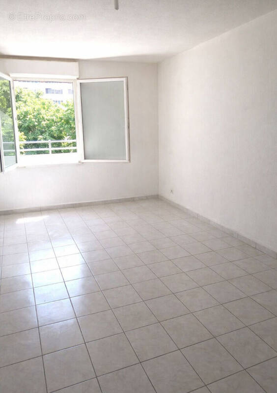 Appartement à LE PONTET