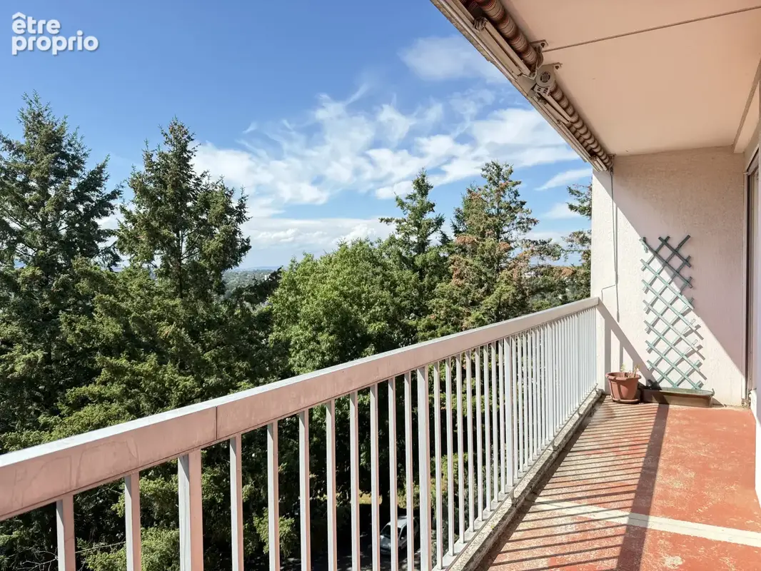 Tassin-la-demi-lune   limite lyon 5e / point du jour   dernier étage   t4 85 m2   balcon - photo 5
