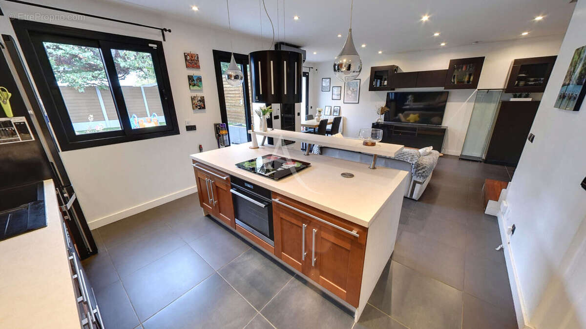 Maison à BRY-SUR-MARNE