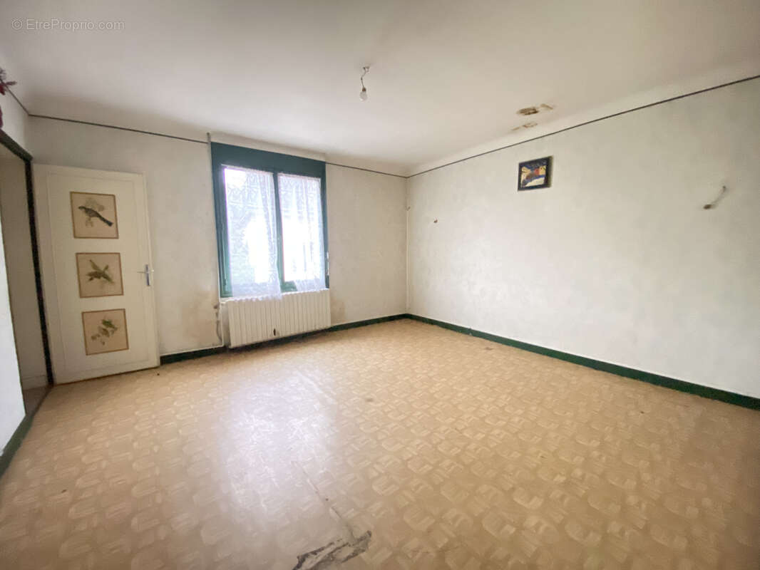 Appartement à LONGUE-JUMELLES
