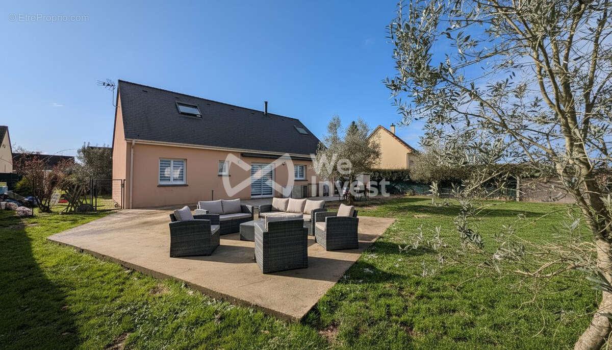 Arrière maison - Maison à SAINT-OUEN-EN-BELIN