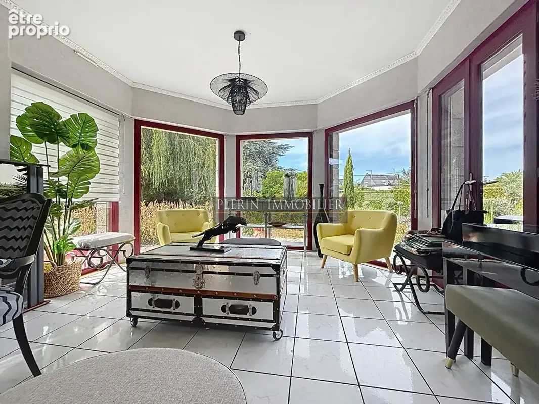 Langueux - belle maison familiale avec vastes dépendances - photo 3