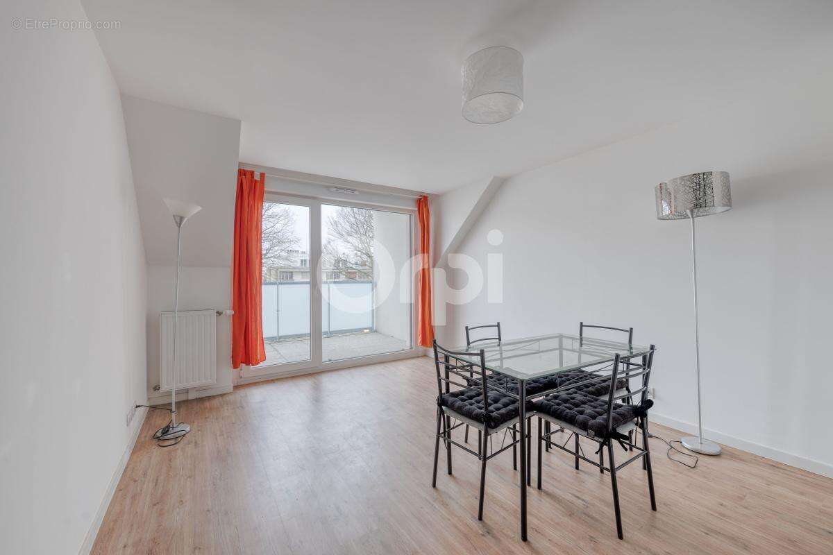 Appartement à VILLEMOMBLE