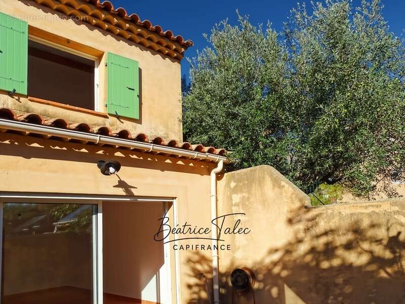 Appartement à VELAUX