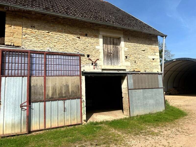 Ensemble de granges et terres – plus de 7 hectares – entre pouilly-en-auxois et saulieu - photo 8