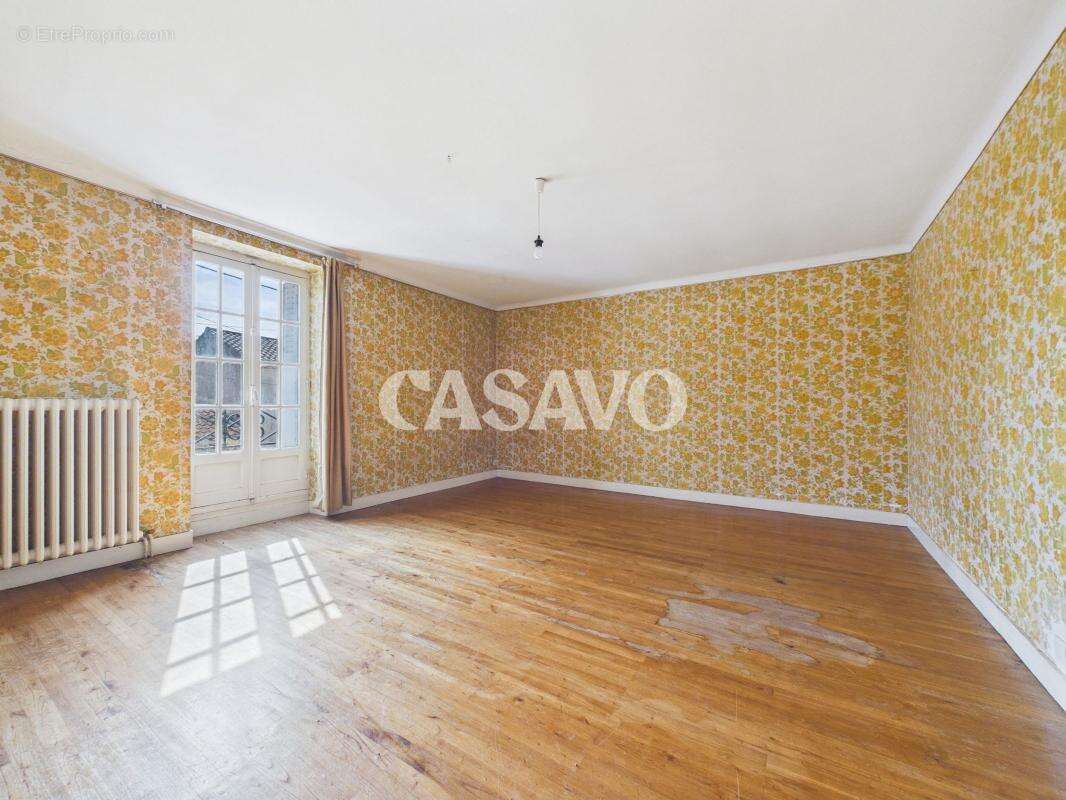 Maison à BOUGUENAIS