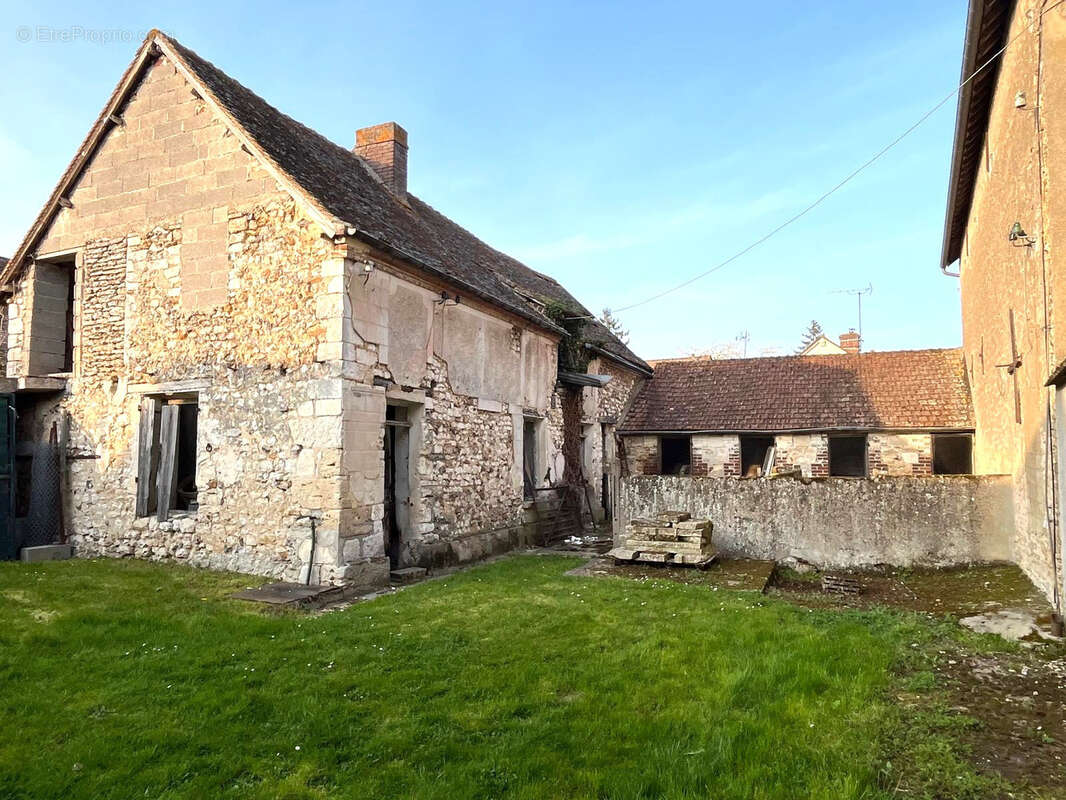 Maison à JOUY-SUR-EURE