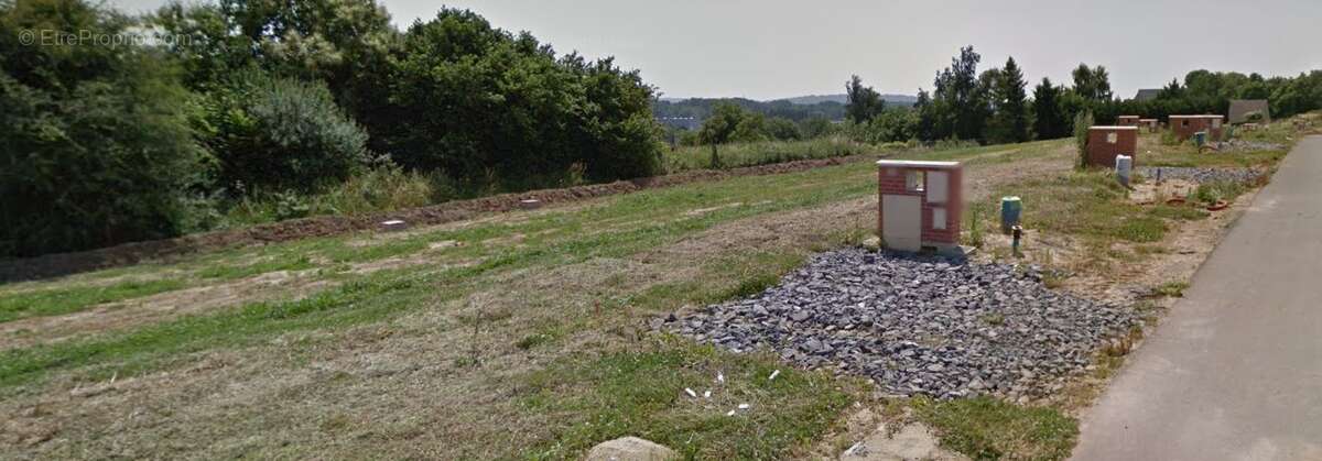 Terrain à RESSONS-SUR-MATZ