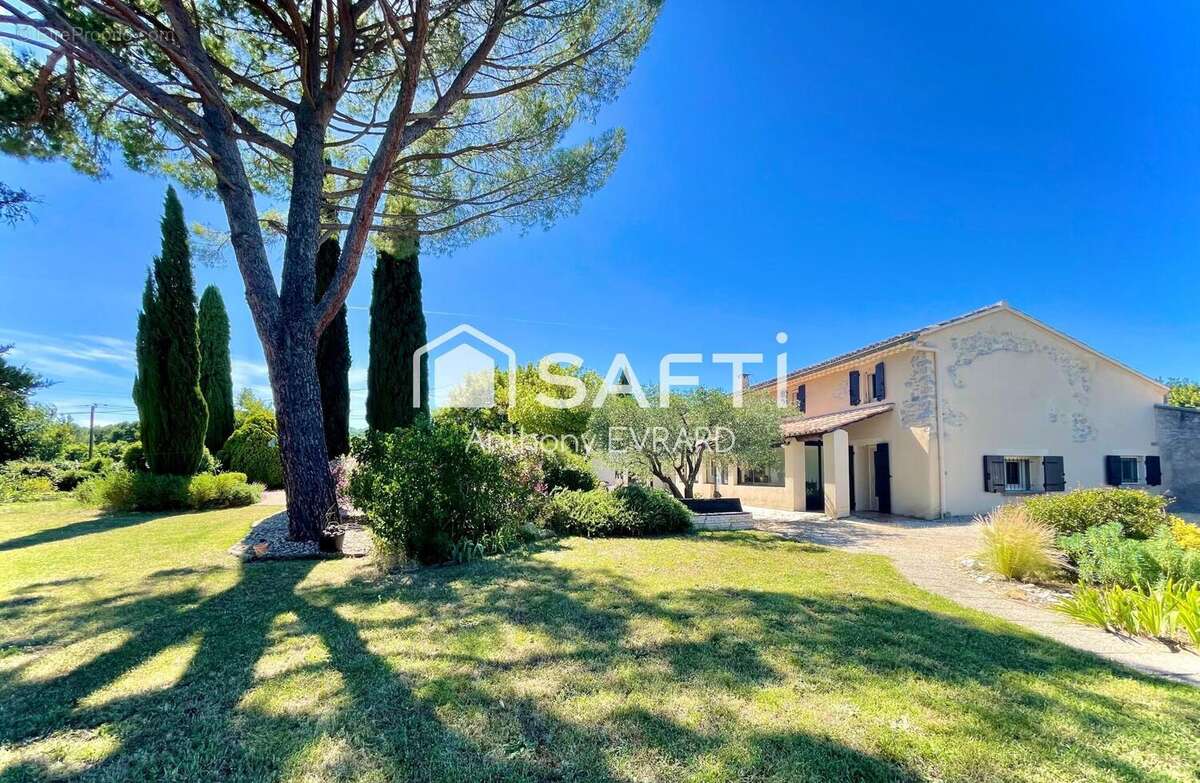 Maison 210 m² à Vaison-La-Romaine  - photo 2