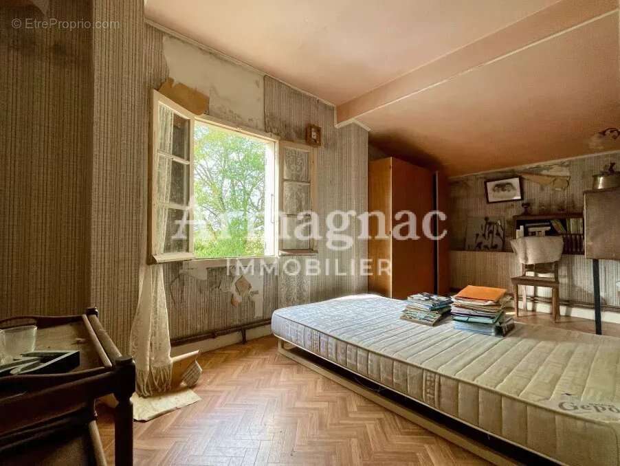 Maison à MONCRABEAU