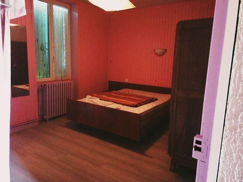 Maison à SAINT-PRIEST-BRAMEFANT