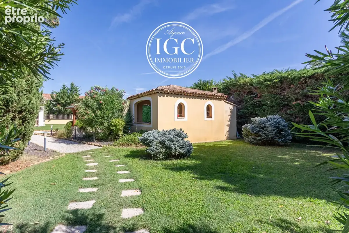 La Fare-les-Oliviers  Villa de 185 m² sur 1550 m² de terrain avec piscine - photo 6