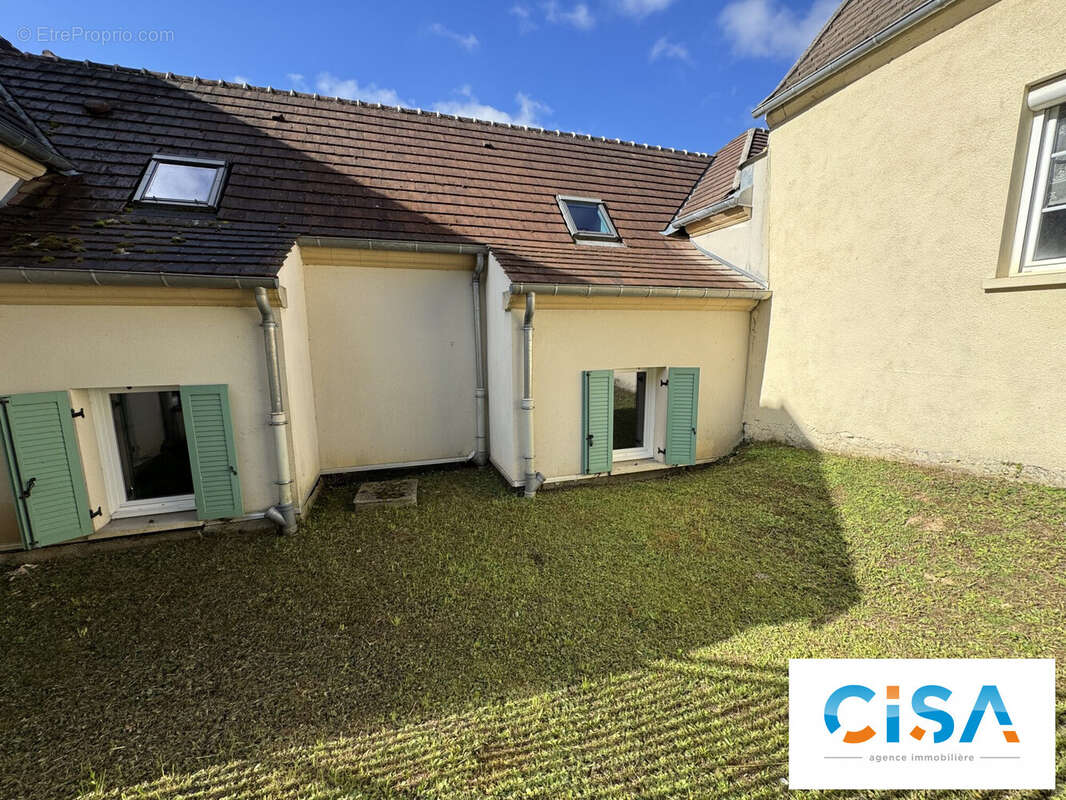 Appartement à VERNEUIL-EN-HALATTE