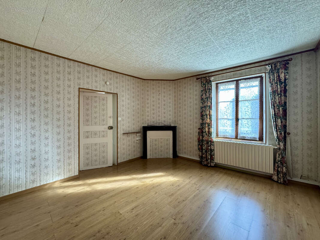 Maison à COULOMMIERS