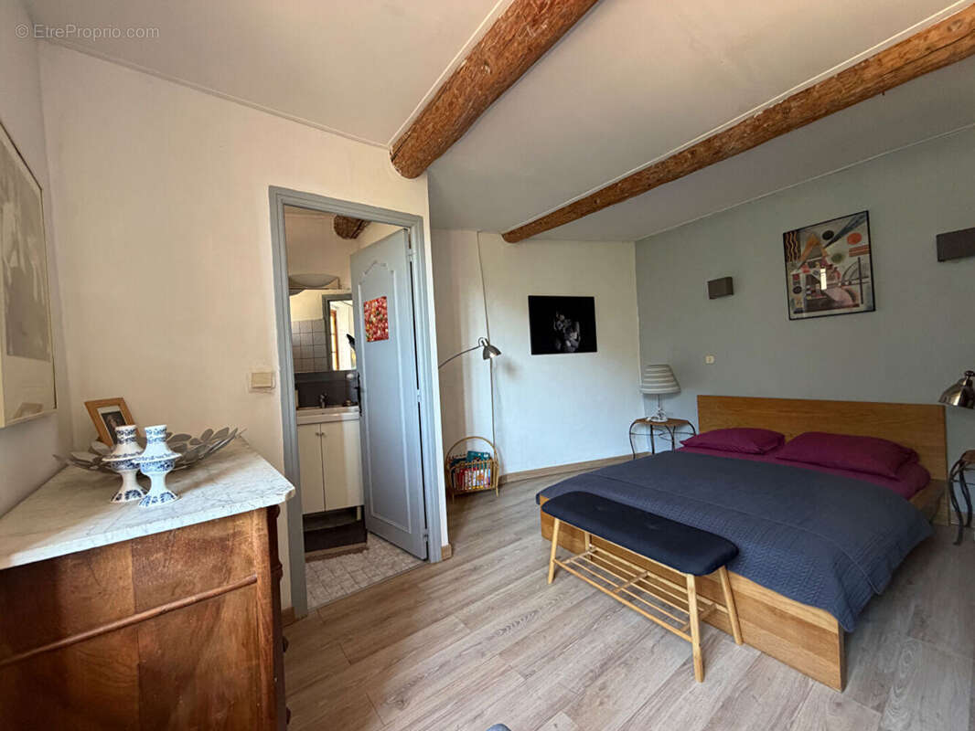 Le Broc : Maison de village 5 Pièces avec dépendance et jardin - photo 9