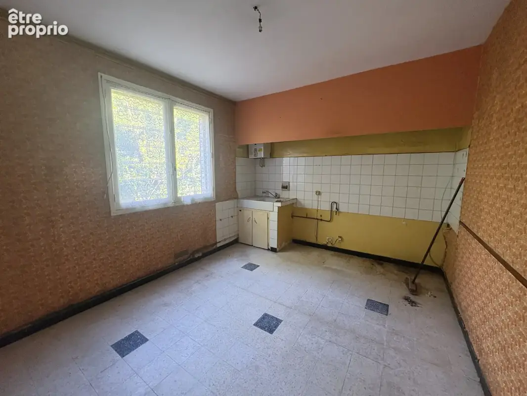 Quillan, maison 3 chambres jardin et garage, à rénover - photo 3