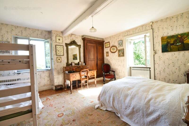 EXCLUSIVITE / Propriété rare / 63160 Glaine Montaigut - photo 11