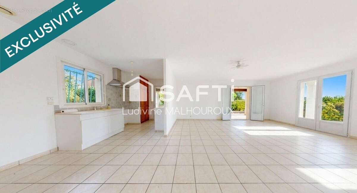 Photo 3 - Maison à VILLEBOIS-LAVALETTE