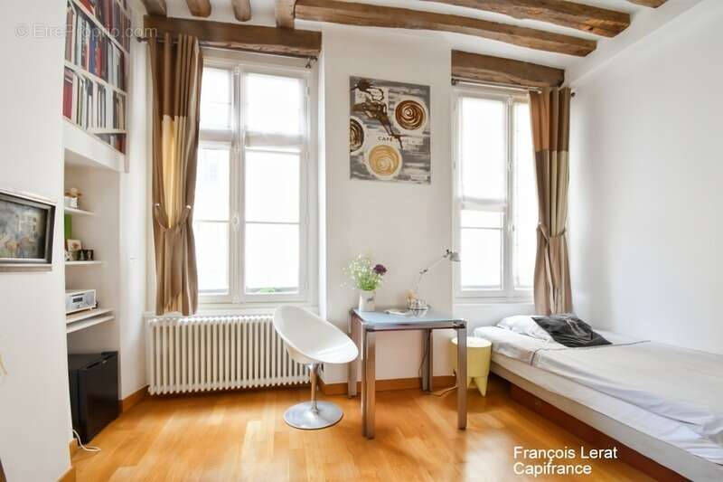 Studio à vendre - PARIS 7EME ARRONDISSEMENT (75) Rue Rousselet - 17,27 m2 - 320 000 € honoraires d'agence inclus - photo 3