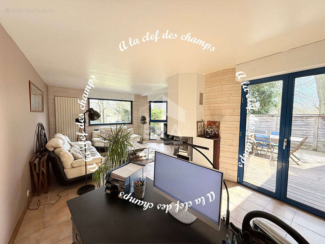 Maison à BURES-SUR-YVETTE