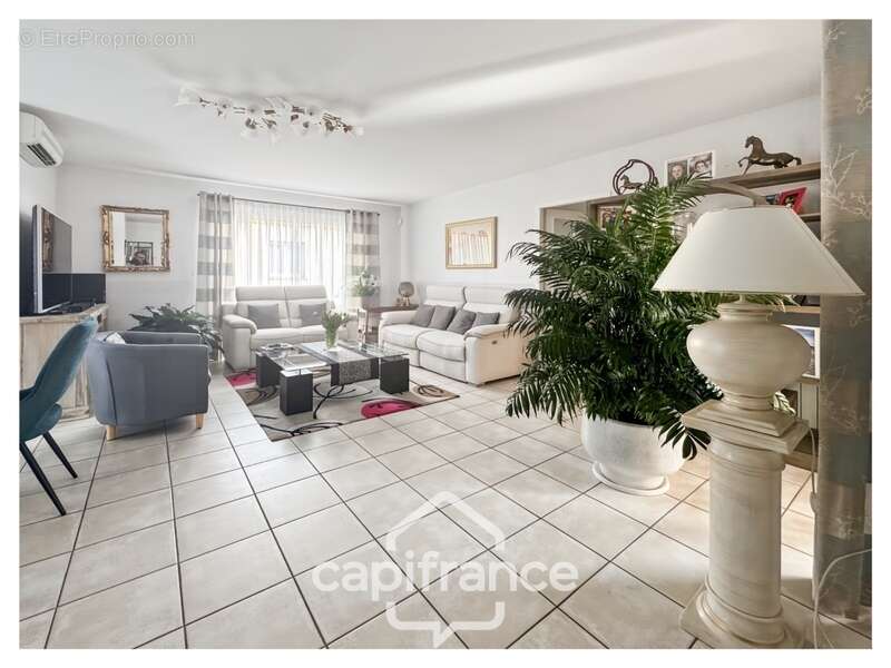 Maison à CASTELCULIER