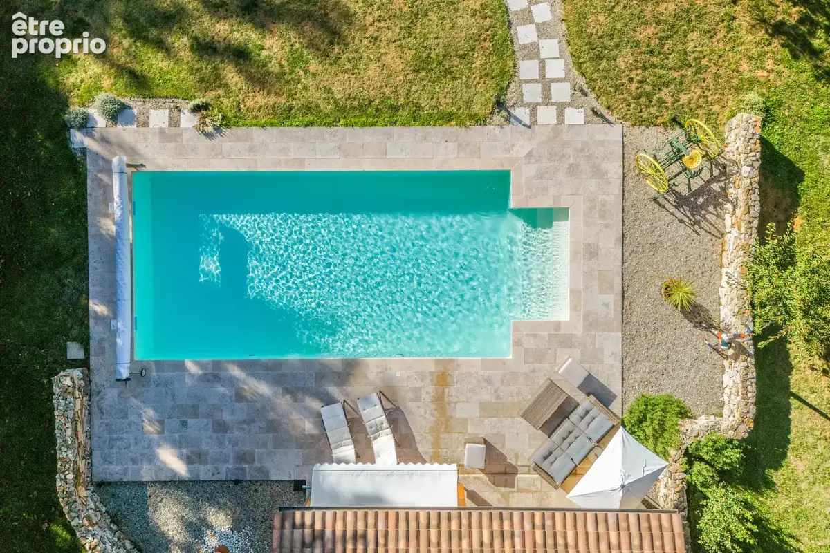 Maison de campagne avec piscine et terrain - photo 10