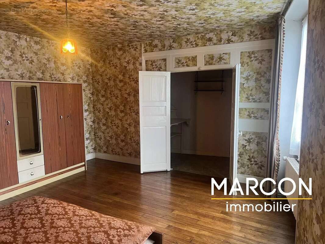 Maison à CHENERAILLES