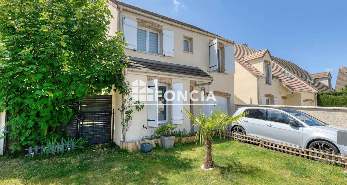 Maison à DAMMARIE-LES-LYS