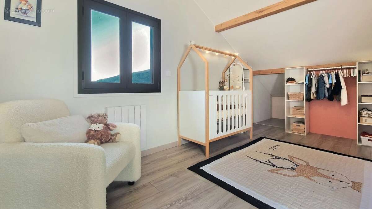 Spacieux chalet moderne T9 à Mijoux - photo 15