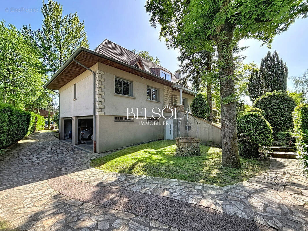 Maison à SUCY-EN-BRIE