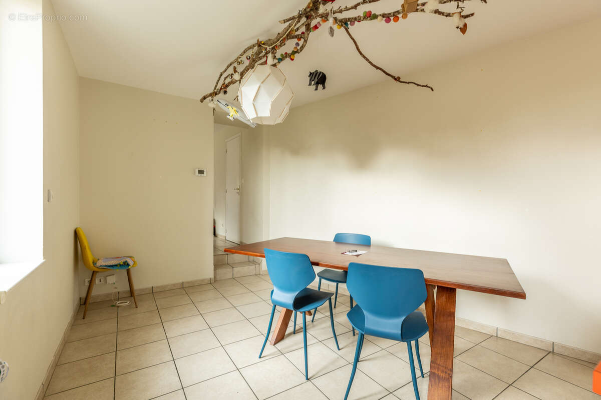 Chamalières, 63400, avenue Joseph Claussat, Maison 5 chambres, terrain 550 m2, 325 000 euros Frais d’agence in - photo 2