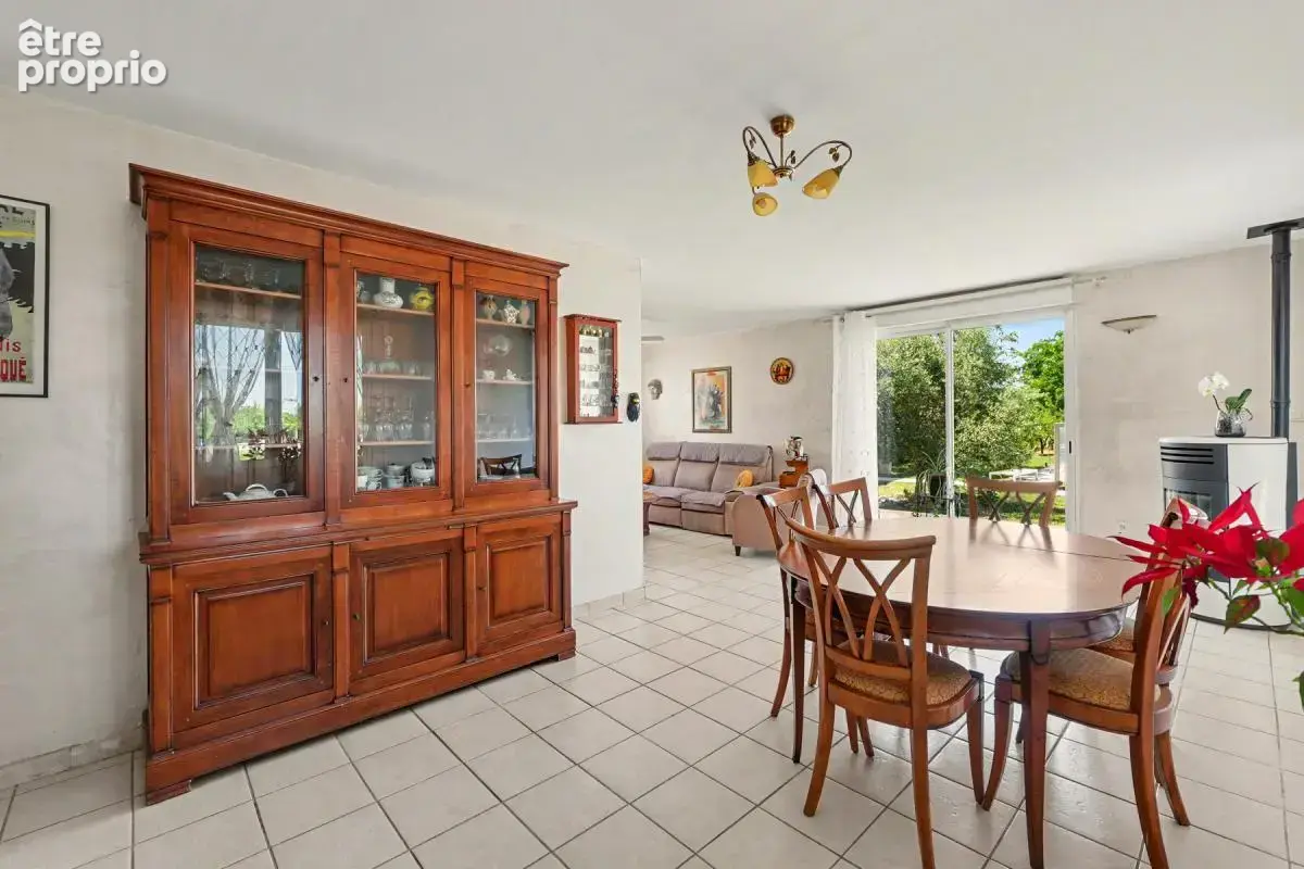 SEYSSES - Maison avec garage, dépendances & piscine - photo 2